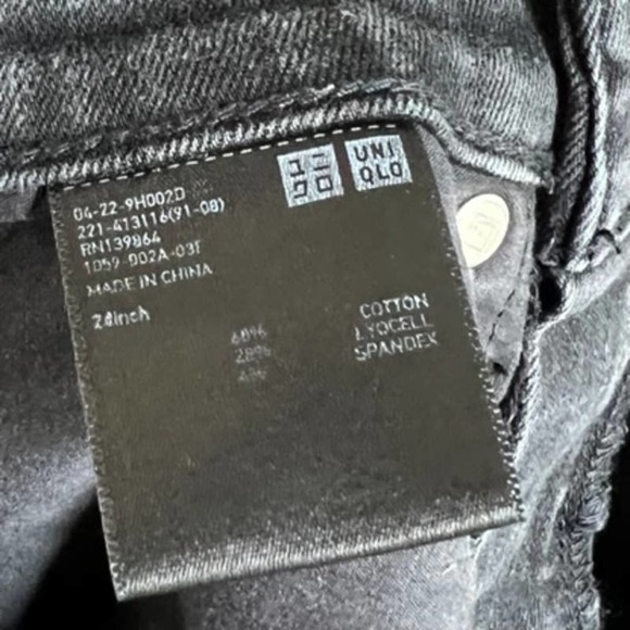 UNIQLO Black Mid Rise Jeans Skinny Straight Leg Stretch Denim Casual Women's 24 - Picture 6 of 8